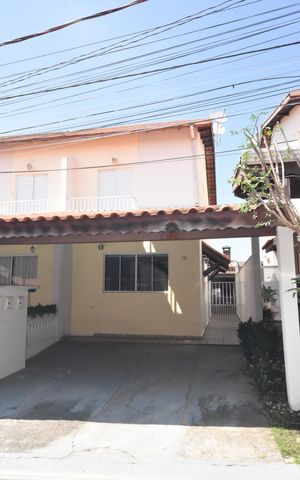 Casa de condomínio à venda com 131m², 3 quartos e 2 vagas Casa de condomínio à venda com 131m², 3 quartos e 2 vagasÁrea externa