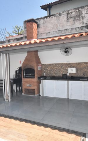 Casa de condomínio à venda com 131m², 3 quartos e 2 vagas Casa de condomínio à venda com 131m², 3 quartos e 2 vagasÁrea comum - Churrasqueira