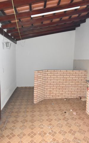 Casa de condomínio à venda com 131m², 3 quartos e 2 vagas Casa de condomínio à venda com 131m², 3 quartos e 2 vagasÁrea externa