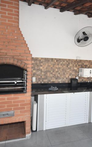 Casa de condomínio à venda com 131m², 3 quartos e 2 vagas Casa de condomínio à venda com 131m², 3 quartos e 2 vagasÁrea comum - Churrasqueira