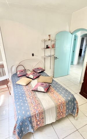 Casa à venda com 240m², 4 quartos e 10 vagas Casa à venda com 240m², 4 quartos e 10 vagasQuarto 1