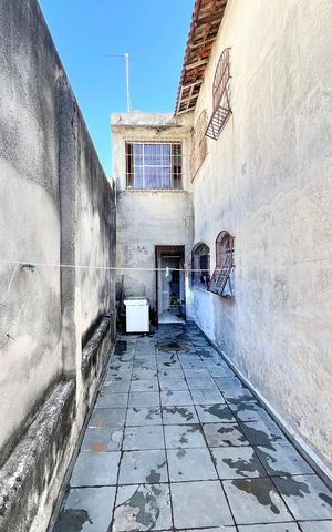 Casa à venda com 240m², 4 quartos e 10 vagas
