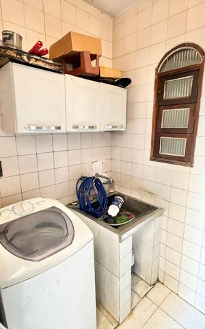 Casa à venda com 240m², 4 quartos e 10 vagas Casa à venda com 240m², 4 quartos e 10 vagasÁrea de Serviço