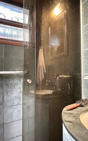 Casa para alugar com 177m², 5 quartos e 2 vagas Casa para alugar com 177m², 5 quartos e 2 vagasBanheiro Corredor