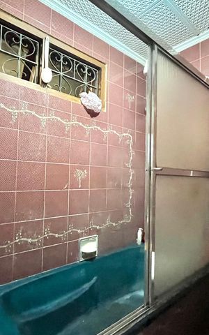 Casa para alugar com 177m², 5 quartos e 2 vagas Casa para alugar com 177m², 5 quartos e 2 vagasBanheiro da Suíte