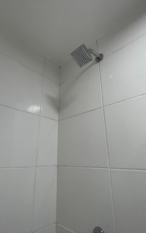 Apartamento à venda com 42m², 2 quartos e 1 vaga Apartamento à venda com 42m², 2 quartos e 1 vagaBanheiro