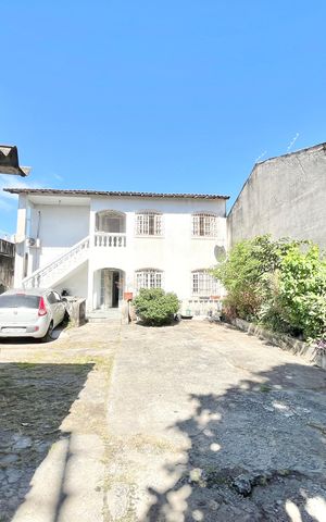 Casa à venda com 120m², 2 quartos e 3 vagas Casa à venda com 120m², 2 quartos e 3 vagasGaragem