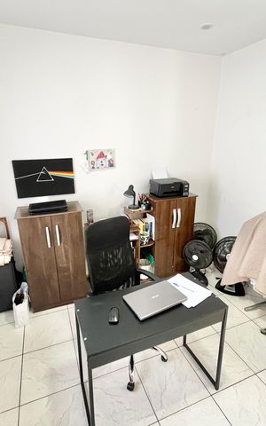 Casa à venda com 120m², 2 quartos e 3 vagas Casa à venda com 120m², 2 quartos e 3 vagasQuarto 1