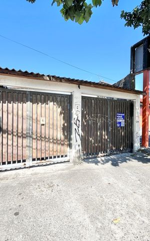 Casa à venda com 120m², 2 quartos e 3 vagas Casa à venda com 120m², 2 quartos e 3 vagasFachada/Placa