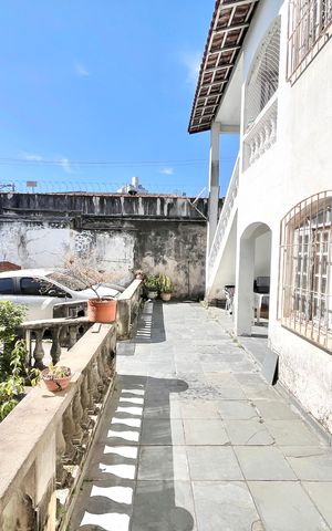 Casa à venda com 120m², 2 quartos e 3 vagas Casa à venda com 120m², 2 quartos e 3 vagasQuintal
