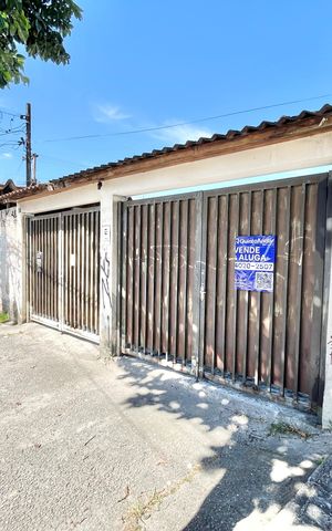 Casa à venda com 120m², 2 quartos e 3 vagas Casa à venda com 120m², 2 quartos e 3 vagasFachada/Placa