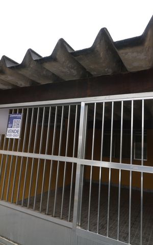 Casa à venda com 120m², 5 quartos e 2 vagasFachada