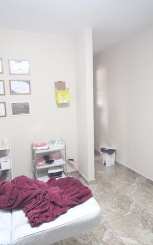 Casa à venda com 140m², 3 quartos e 3 vagasSuíte