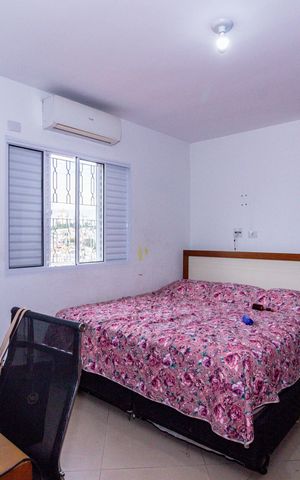 Casa à venda com 240m², 4 quartos e 2 vagas Casa à venda com 240m², 4 quartos e 2 vagasQuarto 2