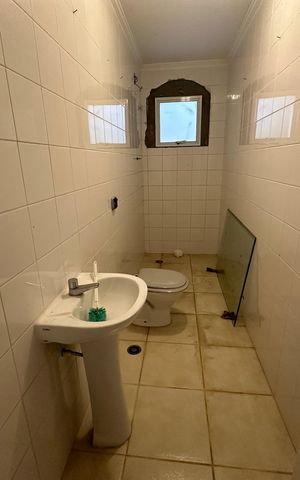 Casa de condomínio para alugar com 450m², 4 quartos e 4 vagas Casa de condomínio para alugar com 450m², 4 quartos e 4 vagasBanheiro Social