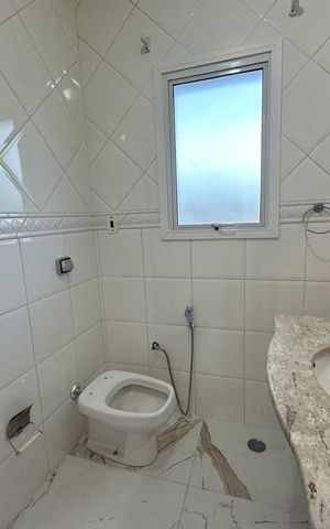 Casa de condomínio para alugar com 450m², 4 quartos e 4 vagas Casa de condomínio para alugar com 450m², 4 quartos e 4 vagasBanheiro da Suíte 3