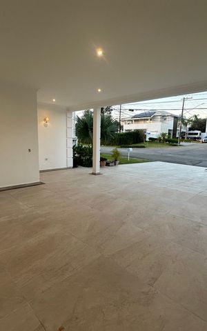 Casa de condomínio para alugar com 450m², 4 quartos e 4 vagas Casa de condomínio para alugar com 450m², 4 quartos e 4 vagasGaragem