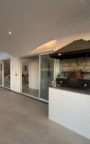 Casa de condomínio para alugar com 450m², 4 quartos e 4 vagas Casa de condomínio para alugar com 450m², 4 quartos e 4 vagasChurrasqueira