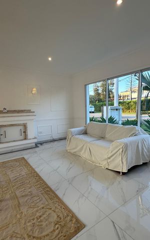 Casa de condomínio para alugar com 450m², 4 quartos e 4 vagas Casa de condomínio para alugar com 450m², 4 quartos e 4 vagasSala