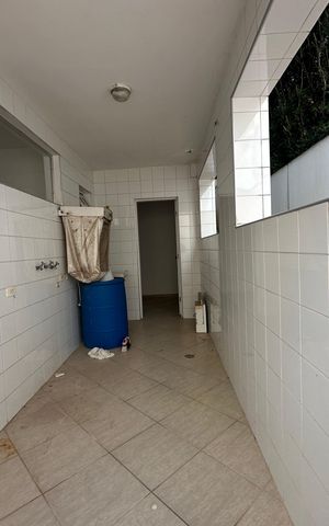 Casa de condomínio para alugar com 450m², 4 quartos e 4 vagas Casa de condomínio para alugar com 450m², 4 quartos e 4 vagasÁrea de Serviço