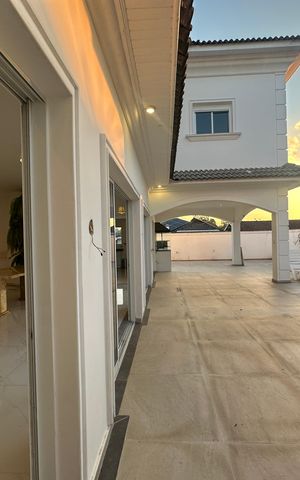 Casa de condomínio para alugar com 450m², 4 quartos e 4 vagas Casa de condomínio para alugar com 450m², 4 quartos e 4 vagasPiscina