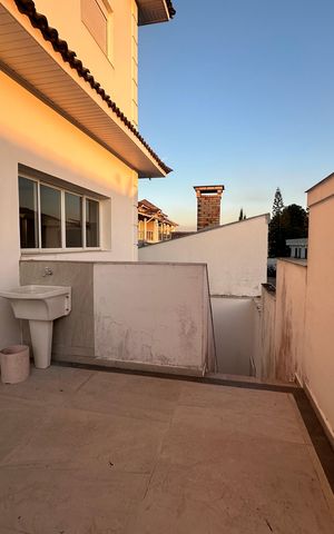 Casa de condomínio para alugar com 450m², 4 quartos e 4 vagas Casa de condomínio para alugar com 450m², 4 quartos e 4 vagasÁrea de Serviço