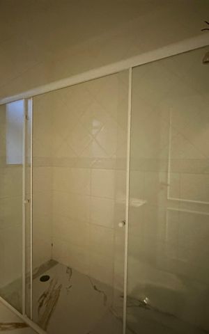 Casa de condomínio para alugar com 450m², 4 quartos e 4 vagas Casa de condomínio para alugar com 450m², 4 quartos e 4 vagasBanheiro da Suíte 4