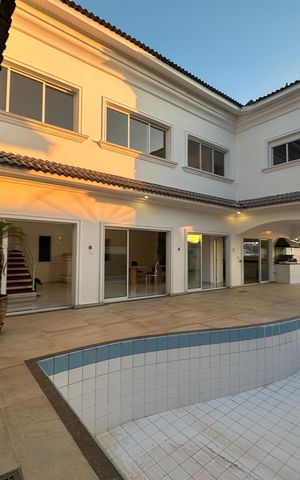 Casa de condomínio para alugar com 450m², 4 quartos e 4 vagas Casa de condomínio para alugar com 450m², 4 quartos e 4 vagasPiscina