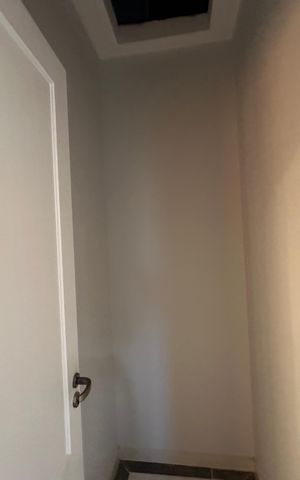 Casa de condomínio para alugar com 450m², 4 quartos e 4 vagas Casa de condomínio para alugar com 450m², 4 quartos e 4 vagasCloset da suíte 1