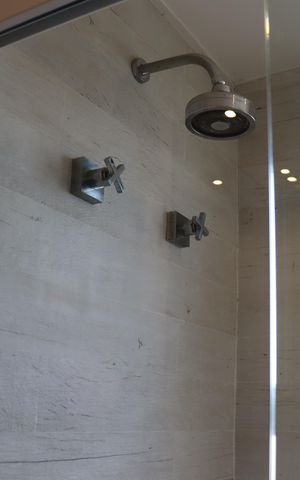 Apartamento à venda com 86m², 2 quartos e 2 vagasBanheiro da Suíte