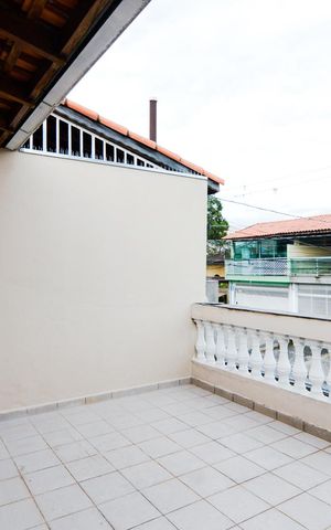Casa à venda com 180m², 3 quartos e 2 vagasVaranda
