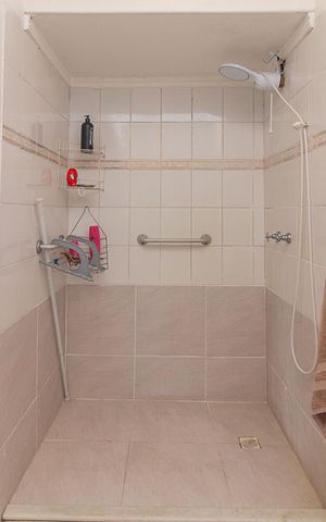 Casa à venda com 200m², 4 quartos e 2 vagasBanheiro do Quarto 3