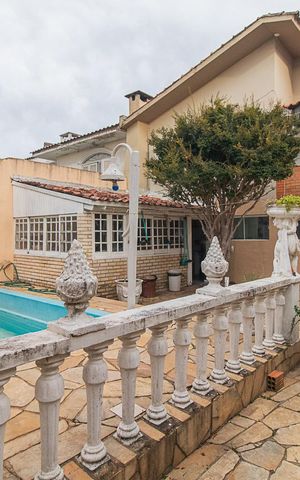 Casa à venda com 200m², 4 quartos e 2 vagasQuintal
