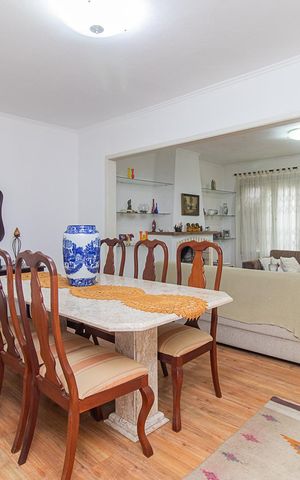 Casa à venda com 200m², 4 quartos e 2 vagasSala
