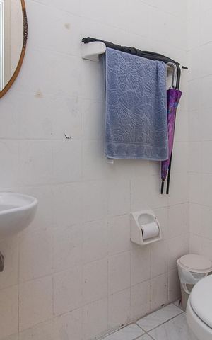 Casa à venda com 200m², 4 quartos e 2 vagasLavabo