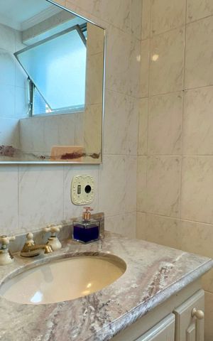 Apartamento à venda com 118m², 3 quartos e 1 vaga Apartamento à venda com 118m², 3 quartos e 1 vagaBanheiro