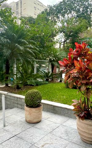 Apartamento à venda com 118m², 3 quartos e 1 vaga Apartamento à venda com 118m², 3 quartos e 1 vagaEntrada