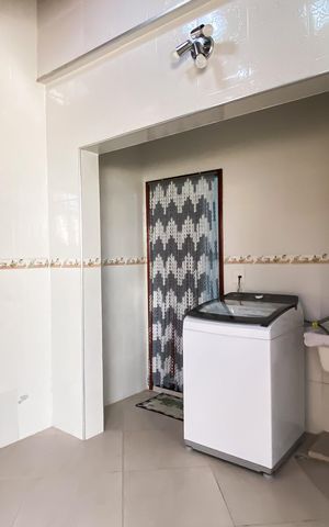 Casa à venda com 140m², 3 quartos e 2 vagasÁrea de Serviço