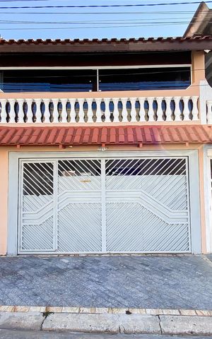 Casa à venda com 140m², 3 quartos e 2 vagasFachada 