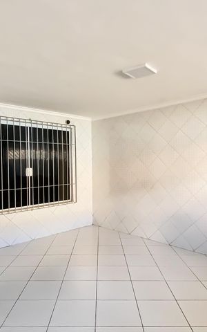 Casa à venda com 140m², 3 quartos e 2 vagasGaragem 