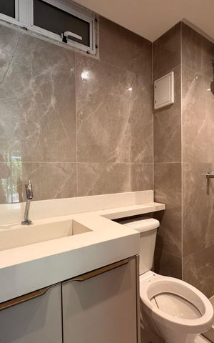 Apartamento à venda com 99m², 2 quartos e 2 vagasSuíte - Banheiro