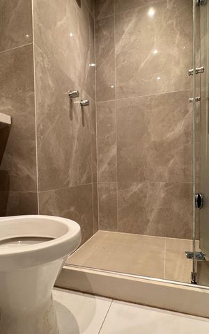 Apartamento à venda com 99m², 2 quartos e 2 vagasSuíte - Banheiro