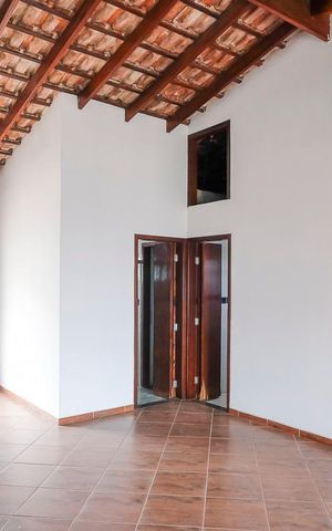 Casa à venda com 490m², 4 quartos e 6 vagasVaranda