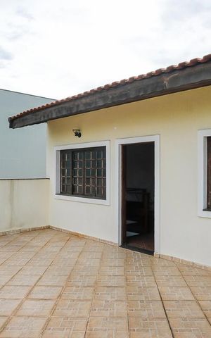 Casa à venda com 490m², 4 quartos e 6 vagasVaranda 