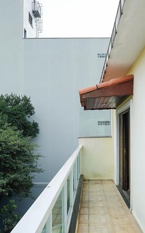 Casa à venda com 490m², 4 quartos e 6 vagasVaranda da suíte 3