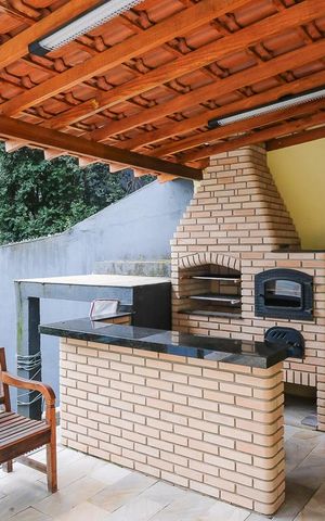 Casa à venda com 490m², 4 quartos e 6 vagasQuintal