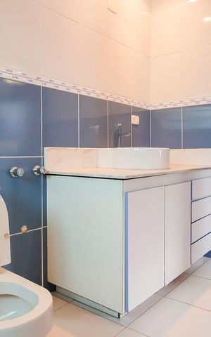Casa à venda com 490m², 4 quartos e 6 vagasBanheiro da suíte 1