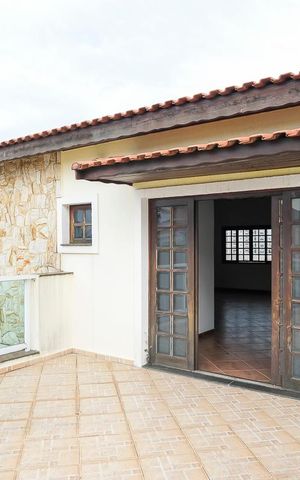 Casa à venda com 490m², 4 quartos e 6 vagasVaranda
