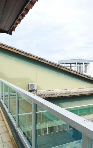 Casa à venda com 490m², 4 quartos e 6 vagasVaranda da suíte 3