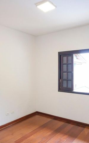 Casa à venda com 490m², 4 quartos e 6 vagasQuarto